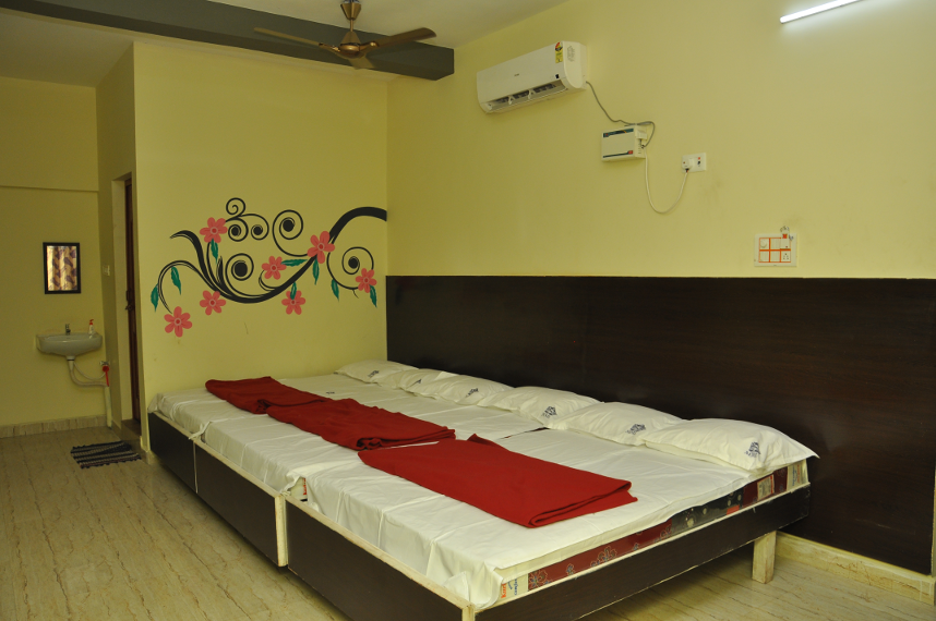 3 bed room